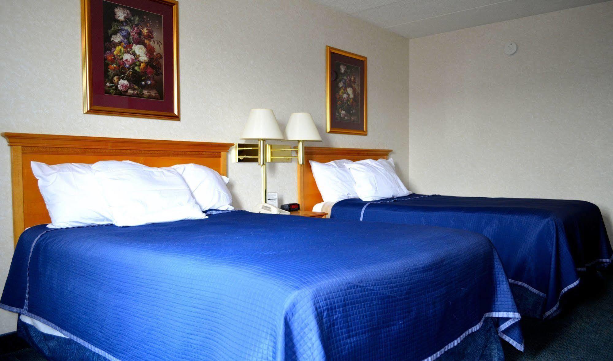 Super 8 By Wyndham Hotel