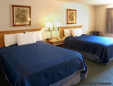 Hotel Super 8 By Wyndham 3*