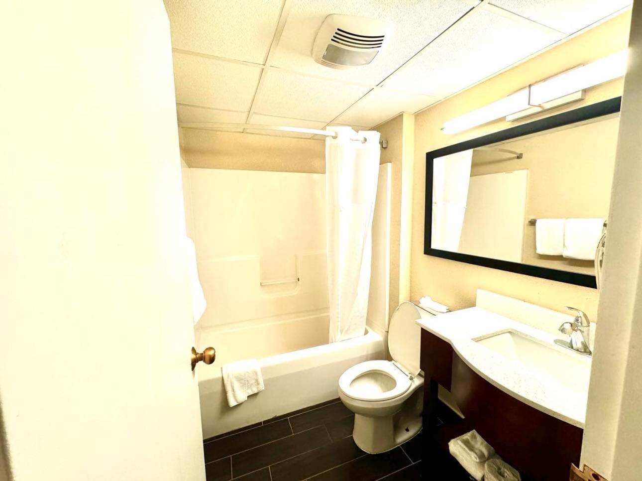 Super 8 By Wyndham 3*