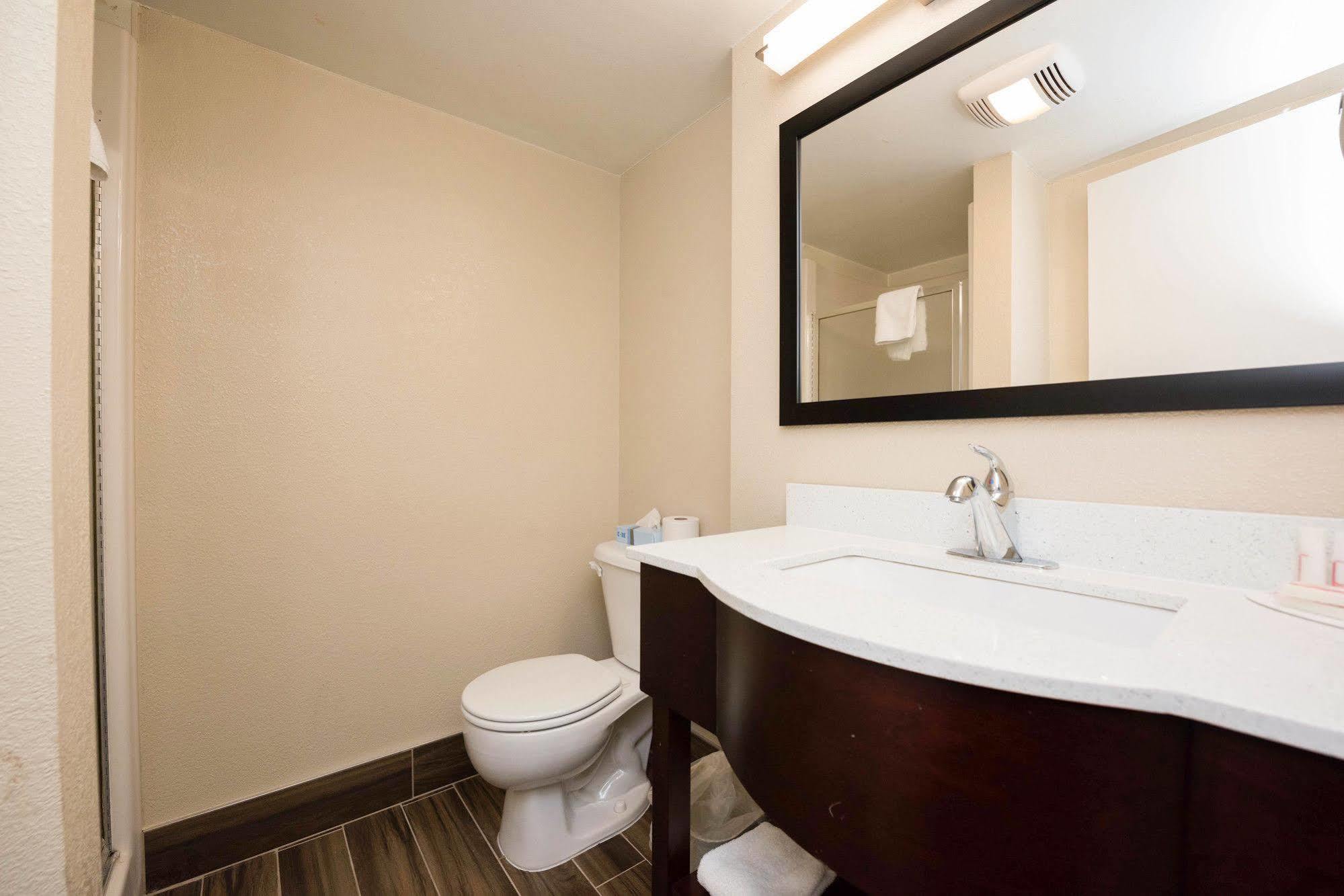 Super 8 By Wyndham Hotel Frederick